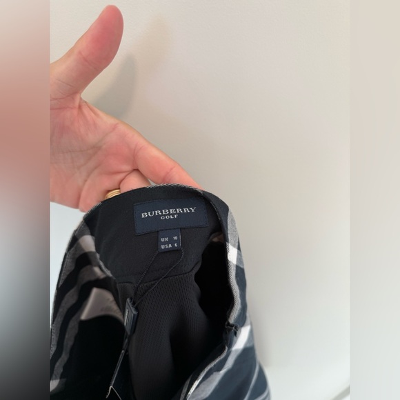 Burberry Golf Plaid Pleated Skort size 6, New With Tags attached - Picture 9 of 11